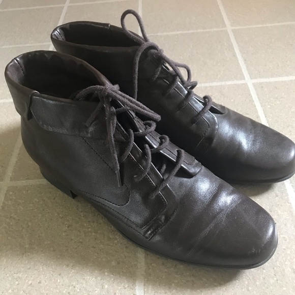 Liz Baker Shoes - Women’s boots